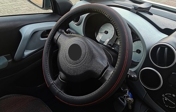 Накладка на руль BMW серии 1 2 3 X1 X3 X5 с красной нитью