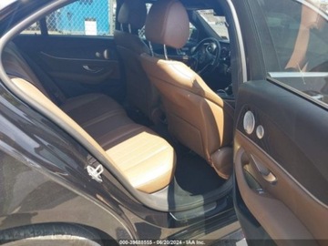 Mercedes Klasa E W213 2021 Mercedes-Benz Klasa E 2021 Mercedes-Benz E-Class E 350 4MATIC Sedan 2.0, zdjęcie 8