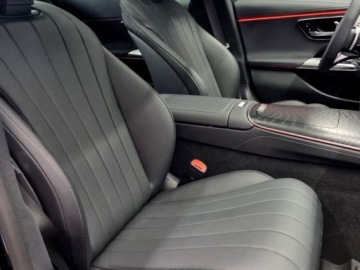 Mercedes Klasa E W214 Sedan 2.0 200 204KM 2025 E Klasa 200 4-Matic AMG 2.0 (204KM) 2025, zdjęcie 4