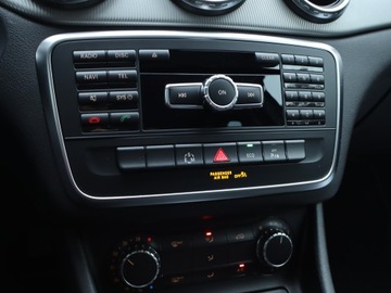 Mercedes GLA I Off-roader 1.6 200 156KM 2014 Mercedes GLA GLA 200, Salon Polska, Serwis ASO, zdjęcie 12