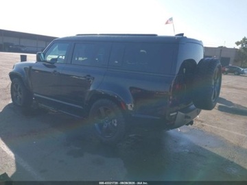 Land Rover Defender IV (L663) 2023 Land Rover Defender 130 X-Dynamic SE 2023 3.0l 3.0 Benzyna 395KM, zdjęcie 3