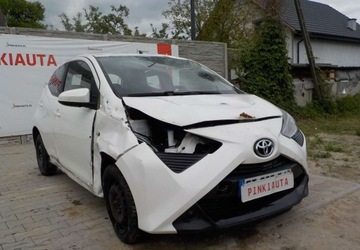 Toyota Aygo II Hatchback 3d Facelifting 1.0 VVT-i 72KM 2020 Toyota Aygo Okazja Benzyna 72KM, zdjęcie 1