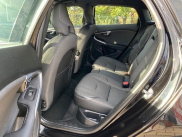 Volvo V40 II Hatchback Facelifting 2.0 D2 120KM 2017 Volvo V40 CROSS COUNTRY LEDY NAWIGACJA PARKTRONIC KLIMA PODGRZEWANE FOTELE, zdjęcie 5