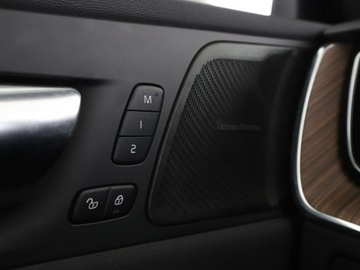 Volvo XC60 II Crossover T8 Twin Engine 390KM 2020 Volvo XC 60 FV23% Plug-In panorama Navi Kamera, zdjęcie 38