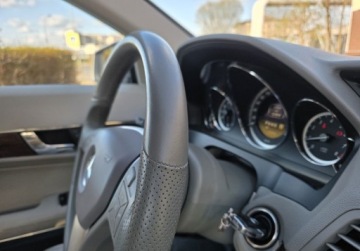 Mercedes Klasa E W212 Coupe 200 CGI BlueEFFICIENCY 184KM 2011 Mercedes-Benz Klasa E Wzorowy E 200 Coupe - 121Tkm - Bezwypadkowy 1.8, zdjęcie 35