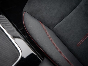 Mercedes Klasa A W177/V177 Hatchback Plug-In Facelifting 1.3 250e 218KM 2025 MERCEDES-BENZ A Klasa 250 e AMG Line 1.3 (218KM) 2025, zdjęcie 7