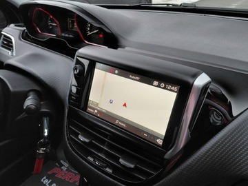 Peugeot 2008 I SUV Facelifting 1.2 PureTech 110KM 2018 Peugeot 2008 GT Line Kamera Navi Klimatronik ParkAssist 1.2 Benzyna 110KM, zdjęcie 14