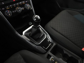 Volkswagen T-Roc I SUV 1.6 TDI 115KM 2019 Volkswagen T-Roc Navi Czujniki parkowania, zdjęcie 31
