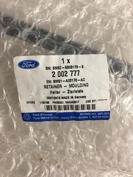 НАКЛАДКА ВЕТРОВОГО СТЕКЛА ПРАВАЯ FORD FOCUS Mk3 2011-18