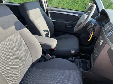 Opel Meriva I 1.6 TWINPORT ECOTEC 105KM 2009 Opel Meriva OPEl MERIVA 2009 Tylko 111000Tys km Nowe tarcze Klocki Stan Pe, zdjęcie 18