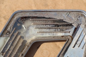 RENAULT TWINGO III ZNAKY ZNAK ZADNÍ VÍKO KUFRU NA SKLO 908891152R ORIGINÁLNÍ