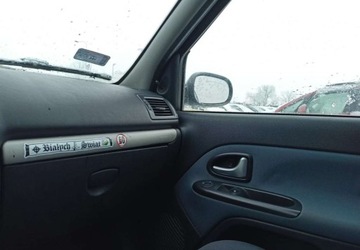 Renault Clio III Hatchback 5d 1.2 i 16V 75KM 2005 Renault Clio Renault Clio 1.1 Benzyna 75KM, zdjęcie 11