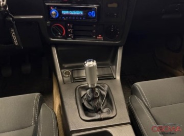 BMW Seria 3 E30 Sedan 320 i 125KM 1985 BMW Seria 3 320R6 tuning M-Technik zawieszenie walek rozrzadu fotele stan, zdjęcie 17