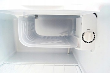 МАЛЕНЬКИЙ ХОЛОДИЛЬНИК С МОРОЗИЛЬНОЙ КАМЕРОЙ SIGMA BC-45 SILVER INOX