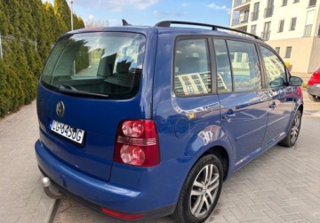 Volkswagen Touran I 2.0 FSI 150KM 2007 Volkswagen Touran 2.0 Benzyna Ladny Stan Klimatronik Kamera NAVI Zadbany, zdjęcie 3