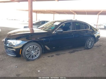 BMW Seria 5 G30-G31 Limuzyna 520i 184KM 2020 BMW Seria 5 2020 BMW 5 Series 530e iPerformance Plug-In Hybrid 2.0 Benzyna, zdjęcie 13