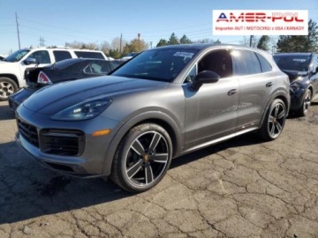 Porsche Cayenne III 2019 Porsche Cayenne 2019, 3.0L, 4x4, HYBRID, porysowany lakier 3.0 Hybryda