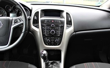 Opel Astra J Hatchback 5d 1.4 Turbo ECOTEC 140KM 2012 Opel Astra 1.4i Klimatyzacja Alufelgi Hak Gwarancja 1 rok 1.4 140KM, zdjęcie 17