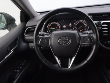 Toyota Camry IX Sedan 2.5 Hybrid Dynamic Force 218KM 2020 Toyota Camry 2.5 Hybrid, Salon Polska, Serwis ASO, zdjęcie 15