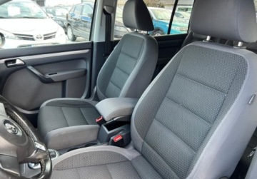 Volkswagen Touran II 1.6 TDI 105KM 2011 Volkswagen Touran Sprowadzony Ubezpieczony Zarejestrowany 1.6 Diesel, zdjęcie 20