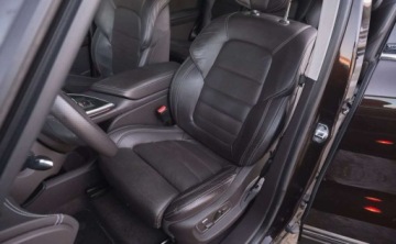 Renault Espace V Van 1.6 Energy TCe 200KM 2016 Renault Espace Renault Espace 1.6 TCE Initiale Paris EDC 1.6 Benzyna 200KM, zdjęcie 17