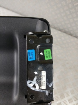 LOKETNÍ OPĚRKA OPĚRADLO ŘIDIČE NISSAN QASHQAI J10