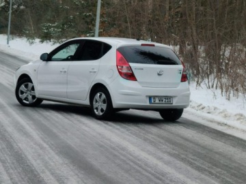 Hyundai i30 I Hatchback 1.4 109KM 2009 Hyundai i30 I 1.4 Benzyna 109KM Manual, zdjęcie 18