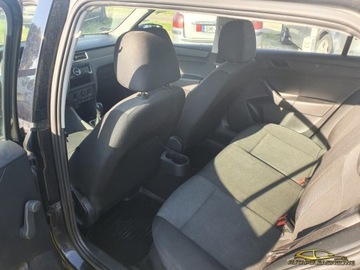 Skoda Rapid II Spaceback 1.2 TSI 90KM 2015 Skoda RAPID 1.2TSI 90KM Salon Pl. Faktura 1.2 Benzyna 90KM, zdjęcie 9