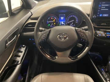 Toyota C-HR I Crossover Facelifting 2.0 Hybrid Dynamic Force 184KM 2022 Toyota C-HR 2.0 Hybrid Executive Toyota C-HR 2.0 E, zdjęcie 11
