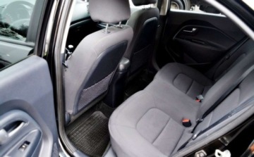 Kia Rio III Hatchback 3d 1.2 DOHC CVVT 85KM 2012 Kia Rio Szyberdach, Ledy, Czujniki parkowania, KeyLess Bluetooth 1.2 85KM, zdjęcie 19