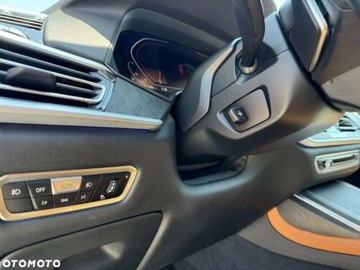 BMW X7 SUV Facelifting 3.0 40i 381KM 2022 BMW X7 xDrive40i, 3.0L 3.0 Benzyna 382KM, zdjęcie 13