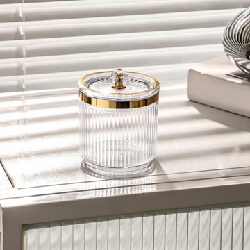 Коробочка для хранения подушечек для макияжа.