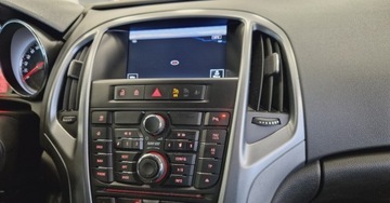 Opel Astra J Sports Tourer Facelifting 1.7 CDTI ECOTEC 110KM 2014 Opel Astra 1.7 CDTI 110KM Bogata wersja 1.7 Diesel 110KM, zdjęcie 18