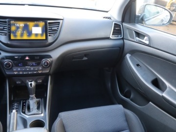 Hyundai Tucson III SUV 1.7 CRDi 141KM 2016 Hyundai Tucson 1.7 CRDi, Salon Polska, Automat, zdjęcie 7