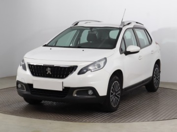 Peugeot 2008 I SUV Facelifting 1.2 PureTech 82KM 2018 Peugeot 2008 1.2 PureTech, Salon Polska, Navi, zdjęcie 1