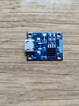 Зарядное устройство micro USB LI-ION TP4056 5 В