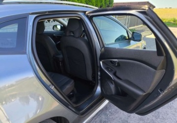 Volvo V40 II Cross Country 2.0 D3 DRIVE-E 150KM 2016 Volvo V40 Volvo V40 D3 Momentum 2.0 Diesel 150KM, zdjęcie 24