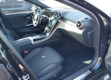 Mercedes Klasa C W206 Limuzyna 2.0 300 258KM 2024 Mercedes-Benz Klasa C 2024r., C 300, 2L, od ubezpieczalni 2.0 Benzyna 259KM, zdjęcie 6