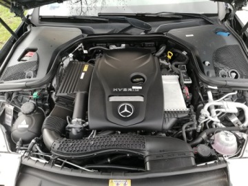 Mercedes Klasa E W214 Sedan Plug-In 2.0 300de 313KM 2023 Mercedes-Benz E 300e 4 Matic Hybryda Plug-in, zdjęcie 35