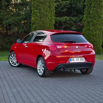 Alfa Romeo Giulietta Nuova II Hatchback 5d Facelifting 1.6 JTDM-2 120KM 2015 Alfa Romeo Giulietta 1.6 120KM JTDM 16V Sport, zdjęcie 16