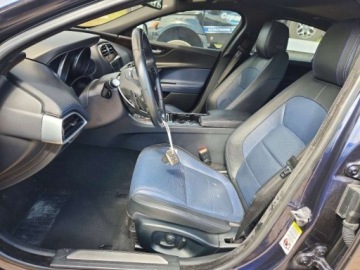 Jaguar XE 2017 Jaguar XE 35t AWD, nowy tablet, po gradobiciu 3.0 Benzyna 340KM, zdjęcie 7