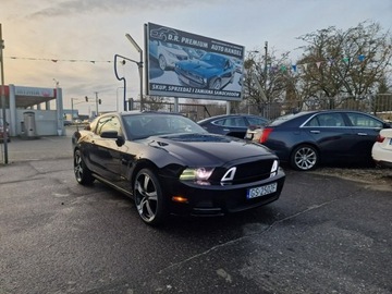 Ford Mustang V Coupe V6 3.7 305KM 2013 Ford Mustang 3.7 Benzyna V6 305 KM, Manual, Led,