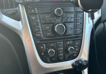 Opel Astra J Sports Tourer 1.7 CDTI ECOTEC 110KM 2012 Opel Astra 2012 r. 1.7 Diesel 110KM, zdjęcie 12