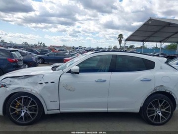 Maserati Levante 2019 Maserati Levante S Gransport 2019 3.0l 3.0 Benzyna 424KM, zdjęcie 2