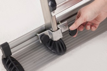 Контейнер для инструментов для алюминиевых лесов.