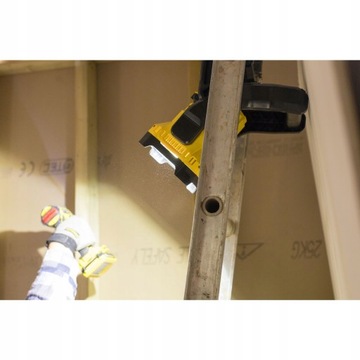 ФАРА STANLEY ФАРА LED 18V FMCL001B