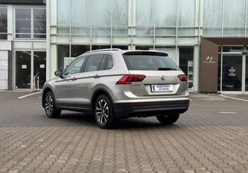 Volkswagen Tiguan II SUV 1.5 TSI EVO 150KM 2019 Volkswagen Tiguan 1.5 IQ-Drive R-line Vatmarza Panorama 1.5 Benzyna 150KM, zdjęcie 3