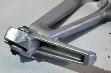 Комплект левый задний 50760-MBW-000ZA Honda CBR 600 F4 SC35 1998-2001r