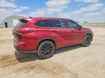 Toyota Highlander III 2022 Toyota Highlander Le 2022 3.5 Benzyna 295KM, zdjęcie 3