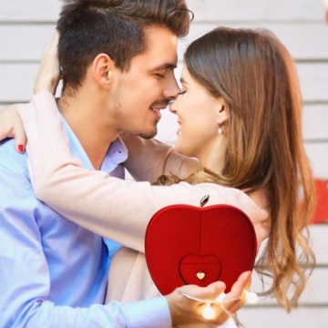 КОРОБКА С ВЕЧНОЙ РОЗОЙ И ОЖЕРЕЛЬЕМ ПОДАРОК ​​НА ДЕНЬ РОЖДЕНИЯ, ДЕНЬ ВАЛЕНТИНА, ДЕНЬ МАТЕРИ